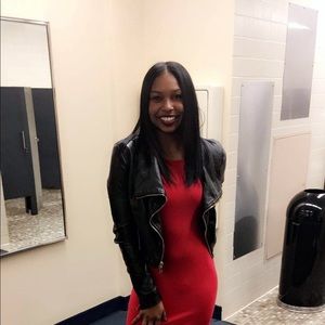 Meet your Posher, Layla